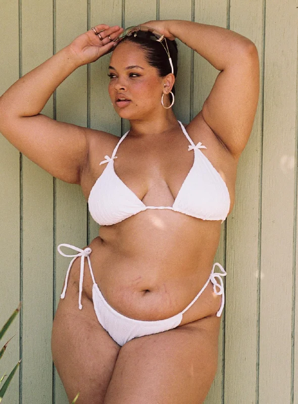 Jenner Triangle White Anglaise Bikini Top Curve